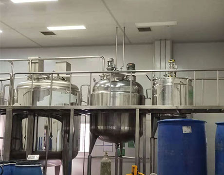 Mélangeur liquide de mélange liquide de réservoir avec doser le système