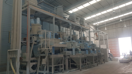 Pesage de mélange de poudre complètement automatique donnant le système pour l'extrusion de tuyau de PVC
