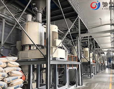 Système de transport de mélange de dosage automatique pour l'extrudeuse de profils de fenêtre de PVC