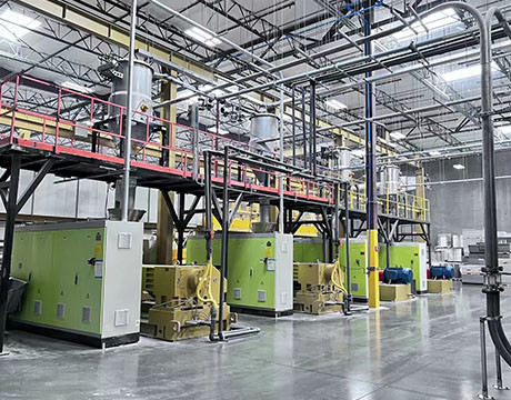 Système de transport de mélange de dosage automatique pour l'extrudeuse de profils de fenêtre de PVC