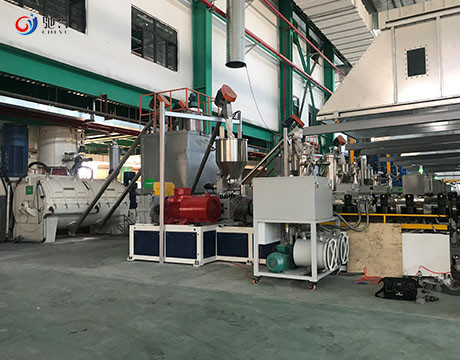 Alimentation automatique dosant le système de mélange de mélange pour la ligne d'extrudeuse de plancher de SPC/WPC/LVT