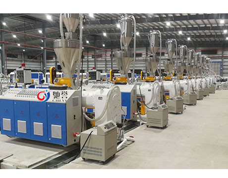 Système de composition de mélange de pesage de alimentation automatique pour l'extrusion en plastique en bois de PE