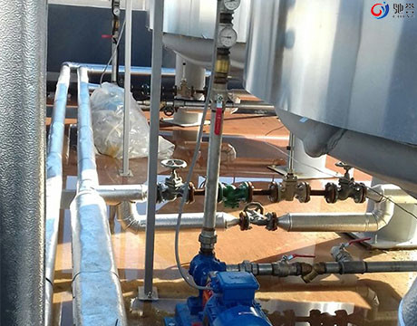 Huile liquide dosant le système de mélange avec le réservoir pré de mélange